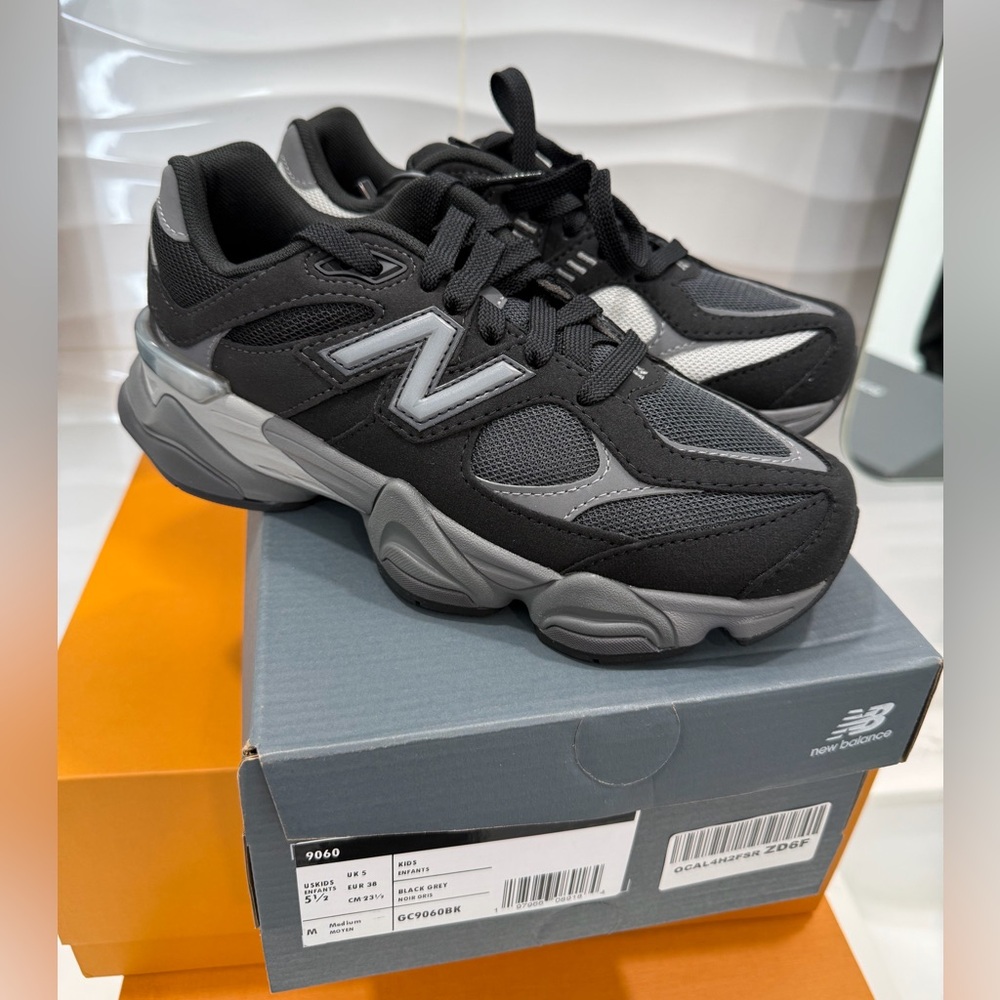 New Balance Black and Silver Athletic Shoes